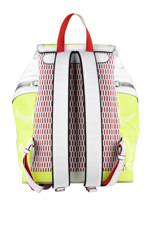 Christian Louboutin Mochila Explorafunk Blanco Mochila Explorafunk de Christian Louboutin.En piel de becerro blanca con detalles amarillos y rojos.Adornada con la púa característica de la marca. Correas negras ajustables.Bandolera ajustable y dos asas de hombro.Cierre magnético.Gran bolsillo interior con cremallera.2 bolsillos exteriores con cremallera.Fondo de goma.Dimensiones: 26 x 21 x 10 cm.
