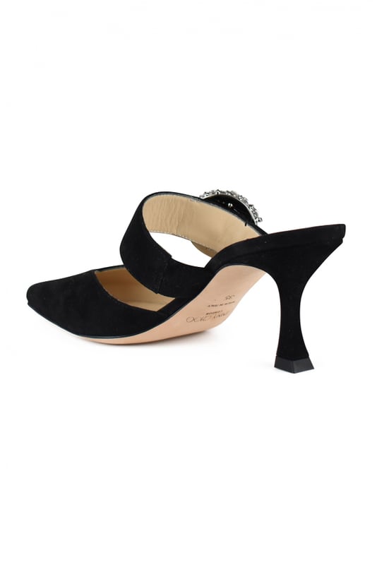 Zapatos de tacón Jimmy Choo Marta de ante negro.Puntera en punta.Correa de hebilla de cristal.Tacón curvo de 7 cm.Made in Italy.
