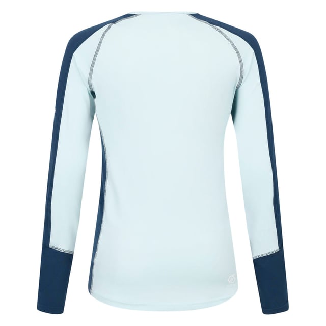 The Dare 2b Exchange III Base layer Set is crafted from advanced polyester thermal tech fabric, designed to recirculate heat from the body, providing uncompromised warmth. The fabric is fast wicking and quick-drying too, ensuring you stay dry and comfortable throughout your adventures. Enjoy the added benefit of a chemical-free anti-bacterial odour control treatment that'll keep you feeling fresh and confident. Material: 93% Polyester (Recycled), 7% Elastane. Ref: DWU4192M4.