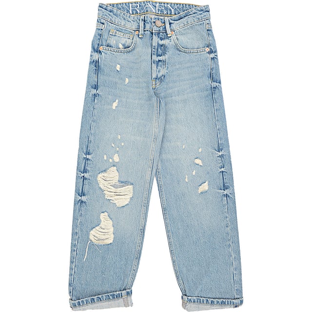 The RAEY Women's Organic Ripped Dad Jean in Blue blends laid-back, vintage-inspired style with eco-conscious design. Made from 87% organic cotton and 13% recycled cotton, these jeans offer a soft, durable fit that is both comfortable and sustainable. The relaxed "dad" fit is complemented by strategically placed rips, giving these jeans an effortlessly cool, worn-in look. The classic blue wash adds versatility, making them easy to dress up or down. Perfect for creating a casual, stylish outfit, these jeans are a modern take on a timeless design.