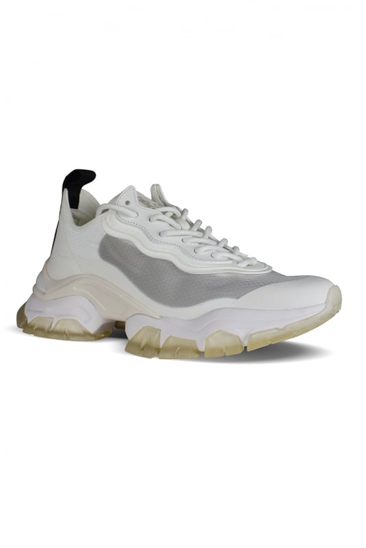 Moncler sneakers, Leave No Trace Light-model in het wit.Contrasterende details in meerdere kleuren: roze, oranje, geel, grijs.Tong op de achterkant met logo.Dikke rubberen zool.Made in Italy.