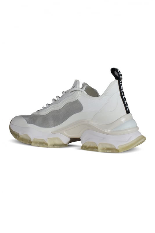 Moncler sneakers, Leave No Trace Light-model in het wit.Contrasterende details in meerdere kleuren: roze, oranje, geel, grijs.Tong op de achterkant met logo.Dikke rubberen zool.Made in Italy.