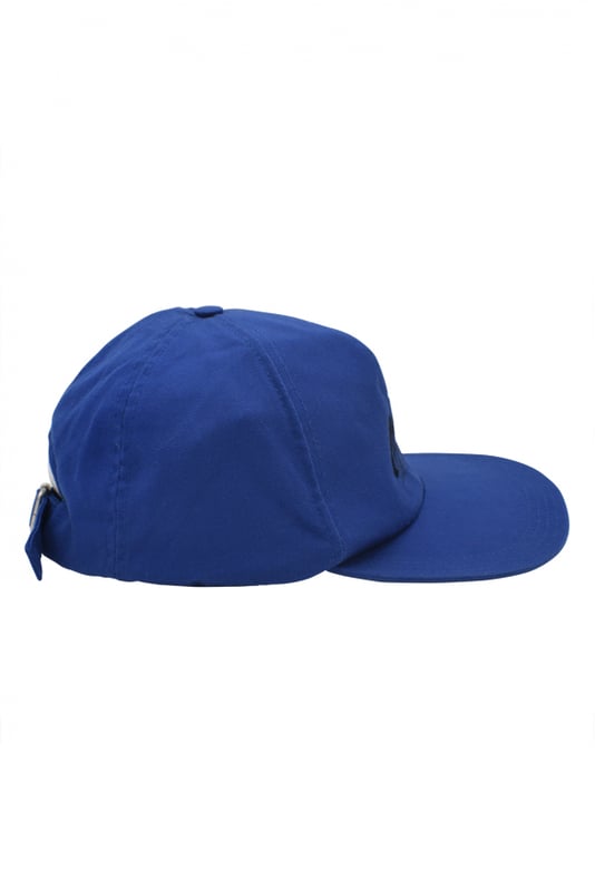 Gorra azul real Off-White.Logotipo de Off White bordado en negro en la parte delantera.Borde curvo.Hecho de algodón.Cierre de espalda ajustable.Made in Italy.