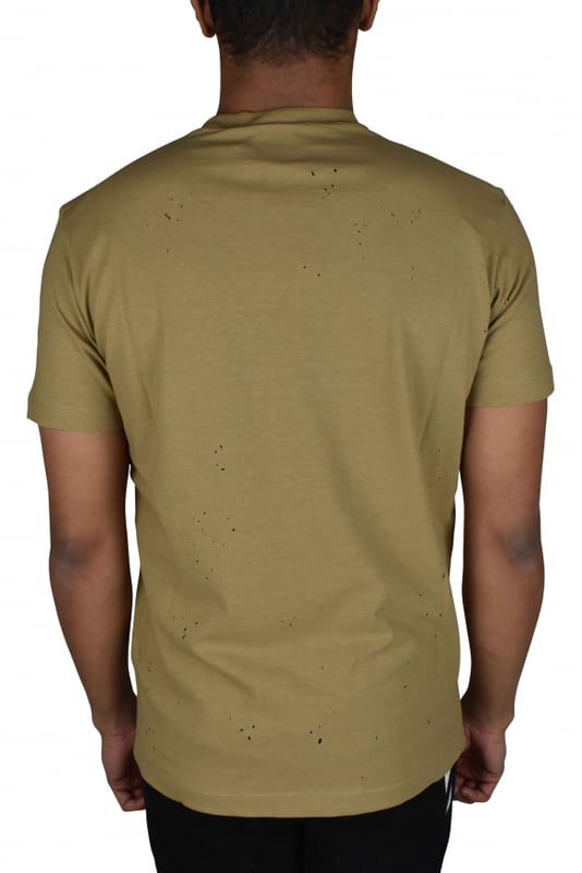 Camiseta de algodón beige de Dsquared2.Inscripción del logotipo en el centro de color rojo.Manga corta.Corte recto.Made in Italy.