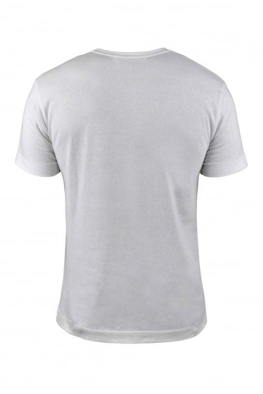 Camiseta Comme des Garçons de algodón blanco.Dos parches rojos con el logotipo del corazón bordados y superpuestos en el pecho.Cuello redondo.Mangas cortas.
