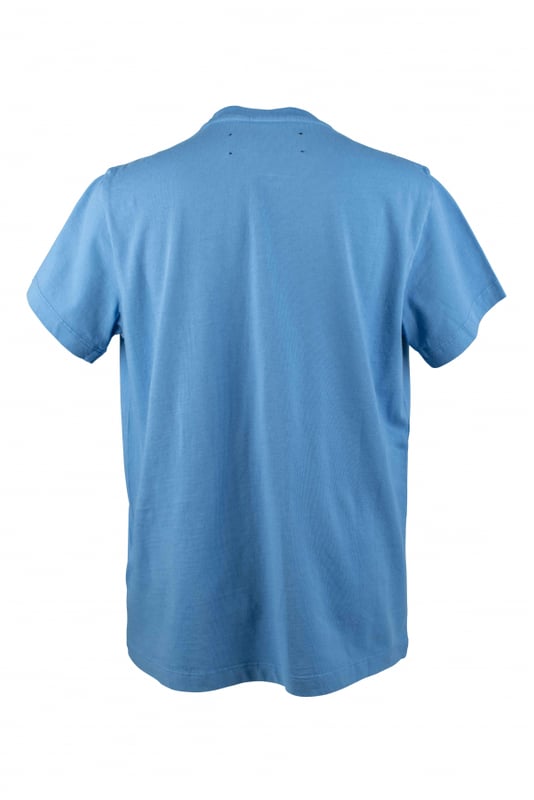 Lichtblauw T-shirt van Amiri-katoen.Beige logoprint in het midden.Sterren gedrukt in verschillende kleuren.Korte mouwen.Gemaakt in Italië.