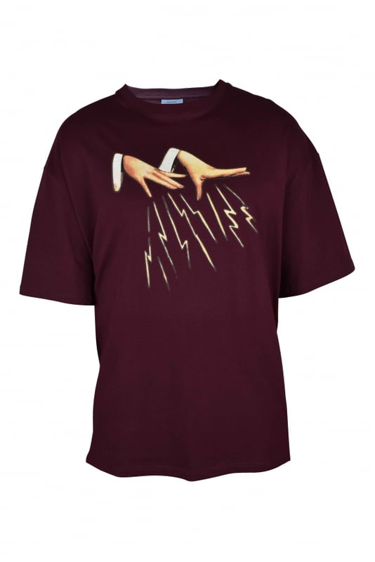 Bordeauxrotes T-Shirt von Lanvin aus Baumwolle.Gedrucktes Bild in der Mitte.Rundhalsausschnitt.Mit kurzen Ärmeln.Made in Italy.