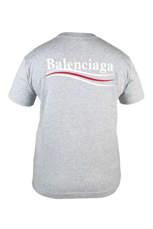 Camiseta gris de Balenciaga.Logotipo Balenciaga blanco bordado en el pecho.Modelo oversize.Manga corta.Logotipo blanco bordado en la espalda.Cuello redondo.100% algodón.