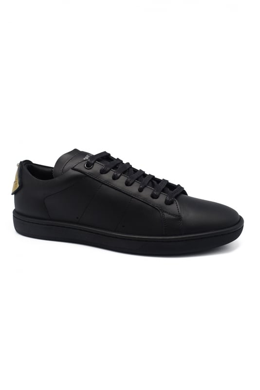 Sneakers Saint Laurent Court Classic SL/01 Short de piel negra.Labios de piel de serpiente en la parte posterior.Suela de goma.Made in Italy.
