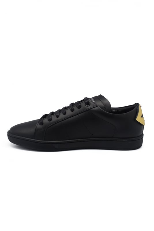 Sneakers Saint Laurent Court Classic SL/01 Short de piel negra.Labios de piel de serpiente en la parte posterior.Suela de goma.Made in Italy.