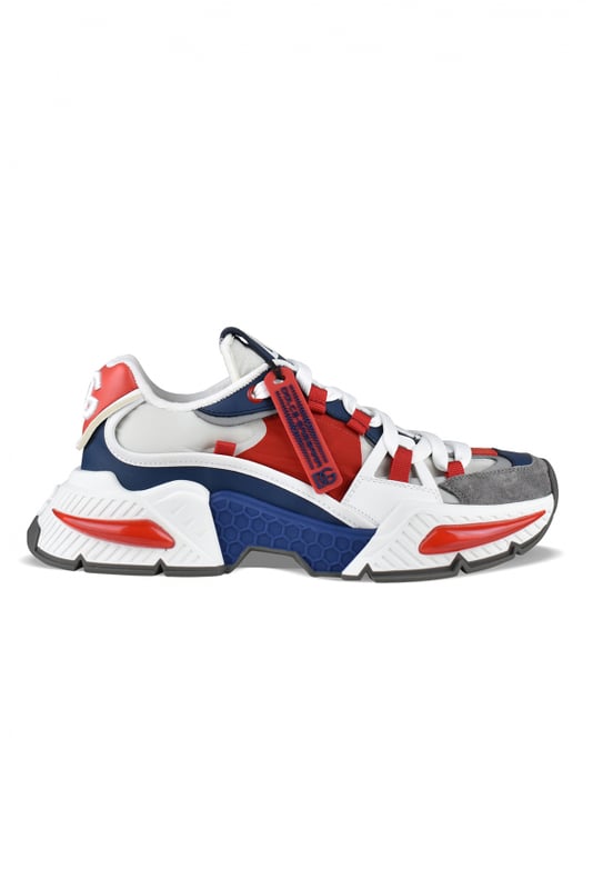 Dolce&Gabbana Sneakers Airmaster Blau Dolce&Gabbana Airmaster Sneakers in Rot, Weiß, Blau und Grau.Design mit Einsätzen. Aus Nylon und Leder.Weiße Leder-Konturenkappe mit rotem DG -Logo.Verschluss mit Schnürsenkeln.Zunge mit Logo-Patch.Dicke dreifarbige Sohle aus Gummi.Made in Italy.