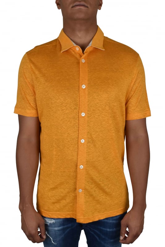 Camisa Loro Piana de lino naranja.Cierre con botones.Manga corta.Made in Italy.