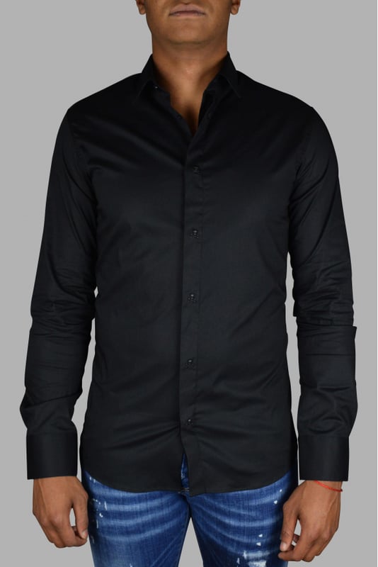 Camisa negra LS Skull Philipp Plein.Botones negros en forma de calavera.96% algodón y 4% elastano.Made in Italy.