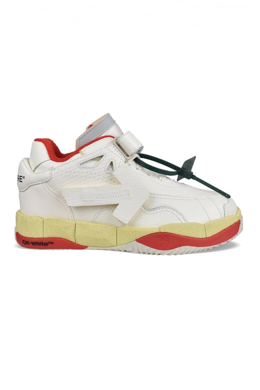 Off-White  Puzzle Couture  Sneakers aus weißem Leder.Weißer Pfeil an der Seite.Beige, rote und violette Gummisohle mit Off-White-Logo gekennzeichnet.Weißer Schnürverschluss.Klettverschluss am Knöchel, der mit dem Logo gekennzeichnet ist.Emblematischer grüner Tag auf einer Seite.Fersenkappe mit  Haute - und  Couture -Schriftzug in Schwarz.