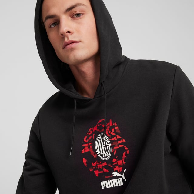 PRODUCT STORY: Celebrate match day in Rossoneri style. This relaxed-fit hoodie lets you represent your club with pride, whether cheering from the stands or kicking back at home. The soft french terry fabric keeps you comfortable all day long. FEATURES & BENEFITS: Made with at least 20% recycled cotton. DETAILS: Regular fit; 280 gsm, knitted; Long sleeve; Elasticated waistband and cuffs; Official team branding.  Our model is 188 cm tall and is wearing size M UK.