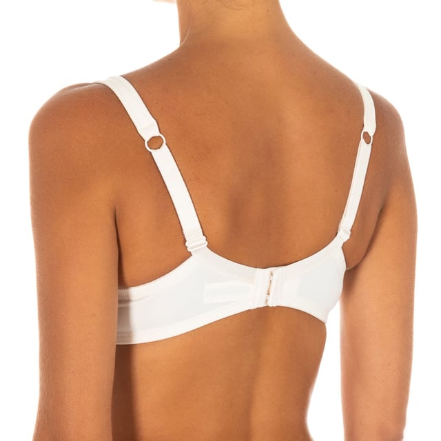 This underwired bra with elastic sides is designed to provide firm support and long-lasting comfort. With elastic sides that adapt to your body, it ensures a flexible fit and a secure fit all day long. Made from high-quality materials, it includes soft, breathable cups that promote air circulation. Adjustable, padded straps ensure a custom fit, preventing discomfort.
 Its elegant design makes it ideal for both everyday use and special occasions, and its versatility makes it an essential staple in any wardrobe.

 Main features:
 - Hoops for firm support and silhouette enhancement.
 - Elastic sides for a flexible fit.
 - Soft and breathable cups.
 - Adjustable, padded straps for added comfort.
 - Available in a variety of colors and styles.
 - Ideal for everyday use and special occasions.

 Composition: 51% Polyester, 40% Polyamide, 9% Elastane

 Care:
Wash at max. 40º.
 - Do not bleach.
 - Do not use dryer.
 - Do not iron.
 - Do not dry clean.