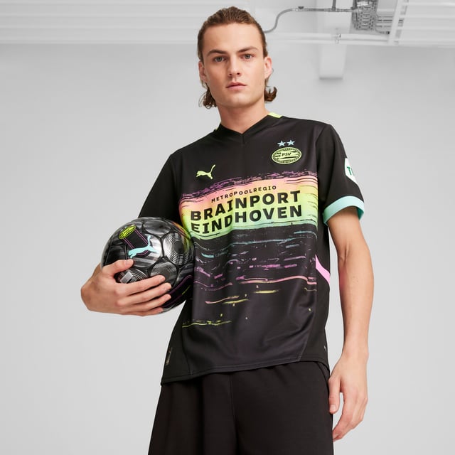 PUMA Mens PSV Eindhoven 24/25 Away Jersey PRODUCT STORY: PSV Eindhoven is a club of many firsts - the first to have a fully lit pitch, the first to fly to matches abroad and the first club to broadcast a game live. The 24/25 Away kit is inspired by that limitless attitude. This jersey features moisture-wicking dryCELL tech and strategically placed mesh inserts to keep you cool and focused on the game. FEATURES & BENEFITS: dryCELL: Performance technology designed to wick moisture from the body and keep you free of sweat during exercise; As part of the RE:FIBRE program, this garment is made of at least 95% recycled material from textile waste and other used materials. DETAILS: Regular fit; 170 gsm, Jacquard; Mesh inserts; Crew neck; Short sleeves with ribbed cuffs; Official team branding. Our model is 188 cm tall and is wearing size M UK.