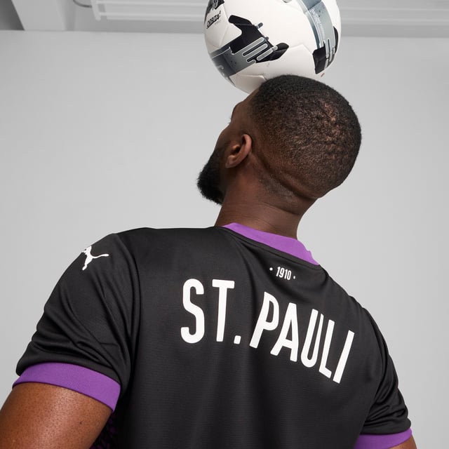 PRODUCT STORY: Gear up and show your allegiance to FC St. Pauli with the 24/25 Third Jersey. It features mesh inserts and moisture-wicking dryCELL tech to keep you feeling cool and comfortable. FEATURES & BENEFITS: dryCELL: Performance technology designed to wick moisture from the body and keep you free of sweat during exercise; As part of the RE:FIBRE program, this garment is made of at least 95% recycled material from textile waste and other used materials. DETAILS: Regular fit; 170 gsm, Jacquard; Mesh inserts; Crew neck; Short sleeves; Official team branding; 100% Recycled Polyester.