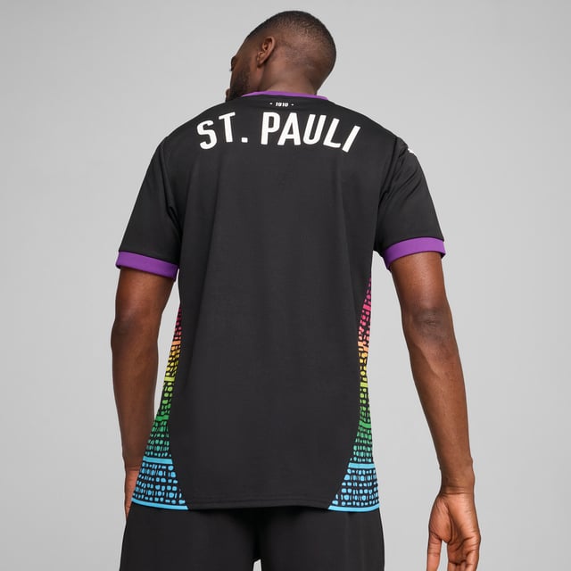 PRODUCT STORY: Gear up and show your allegiance to FC St. Pauli with the 24/25 Third Jersey. It features mesh inserts and moisture-wicking dryCELL tech to keep you feeling cool and comfortable. FEATURES & BENEFITS: dryCELL: Performance technology designed to wick moisture from the body and keep you free of sweat during exercise; As part of the RE:FIBRE program, this garment is made of at least 95% recycled material from textile waste and other used materials. DETAILS: Regular fit; 170 gsm, Jacquard; Mesh inserts; Crew neck; Short sleeves; Official team branding; 100% Recycled Polyester.