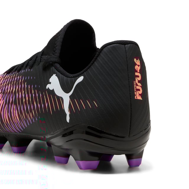 PUMA Unisex FUTURE 8 PLAY FG/AG Football Boots PRODUCT STORY: Playmakers, unleash your creativity on the pitch with the FUTURE 8 PLAY. A lightweight synthetic upper, a four-way stretch yarn and a slip-on tongue provide comfort and support, while the innovative stud design offers 360-degree agility. Emboss lines enhance ball control, making every move count. FEATURES & BENEFITS: Made with at least 20% recycled materials. DETAILS: Lightweight synthetic upper; Innovative stud design enables 360-degree agility and freedom of movement on firm ground and artificial grass; Emboss lines on the forefoot provide enhanced ball control; Four-way stretch yarn and slip-on tongue for comfort, support, and durability; FG/AG: Suitable for use on both firm natural surfaces and artificial grass (4G); Regular to wide fit.