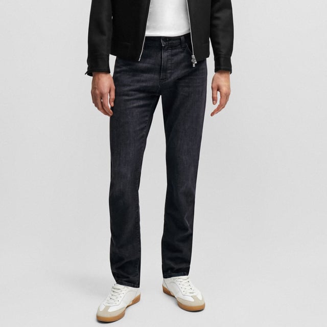 Regular-rise jeans cut to a slim fit with a straight leg in black Italian denim with a cashmere-like softness by BOSS Menswear. Fit: Slim fitBottom standard closure: Zip closureFit foot width: 35.4 cmFit rise: Regular riseFit length: Standard lengthOccasions: LeisureOccasions: WeekendOccasions: DayPockets bottom back: Patch pocketPockets bottom front: Side pocketsFit leg shape: Straight legFit: Slim fitBottom standard closure: Zip closureFit foot width: 35.4 cmFit rise: Regular riseFit length: Standard lengthOccasions: LeisureOccasions: WeekendOccasions: DayPockets bottom back: Patch pocketPockets bottom front: Side pocketsFit leg shape: Straight leg92% Cotton2% Elastane6% Elastomultiester