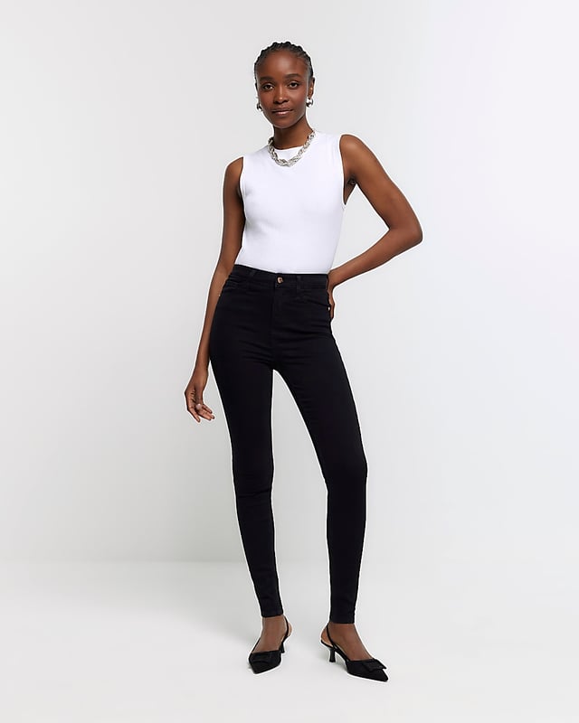 True authentic super stretch denim fabric, Super skinny fit, High waisted, Button and zip fly fastening, Classic 5 pocket styling, Belt loops