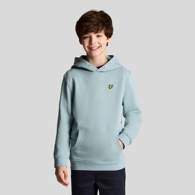 Adjustable hood.Kangaroo pouch pocket.Ribbed cuffs and hem.Signature Golden Eagle on the chest.Regular fit.