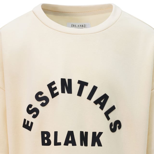 Blank Essentials Juniors Regular-Fit T-Shirt.- Crewneck.- Short sleeves.- Straight hem.- Printed logo.- Regular fit. Material: 70% Polyester, 30% Cotton. Ref: BEKIDS002S.