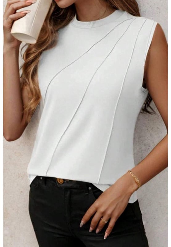 Our styles are designed with a trendy fitted look in mind following an international size standard. For the best fit we suggest choosing one size up from your usual. Be sure to check our sizing chart to find your perfect match!
  Stylish pleated design adds a trendy touch
  Soft and breathable fabric for all
  day comfort
  Versatile crew neck for a classic look
  Perfect for layering or wearing alone
  Flattering fit with a chic casual silhouette
Material: 62% Polyester 32% Cotton 6% Elastane