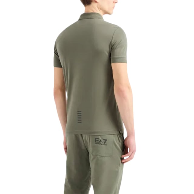 EA7 Men's Polo T-Shirts
Made In Vietnam
Regular Fit
Classic polo-shirt collar with three buttons
Short sleeve
Two side slits
Contrasting EA7 logo on the chest
95% Cotton, 5% Elastane
Stretchable
Lightweight
Machine wash at 30 °C, do not tumble dry, do not bleach