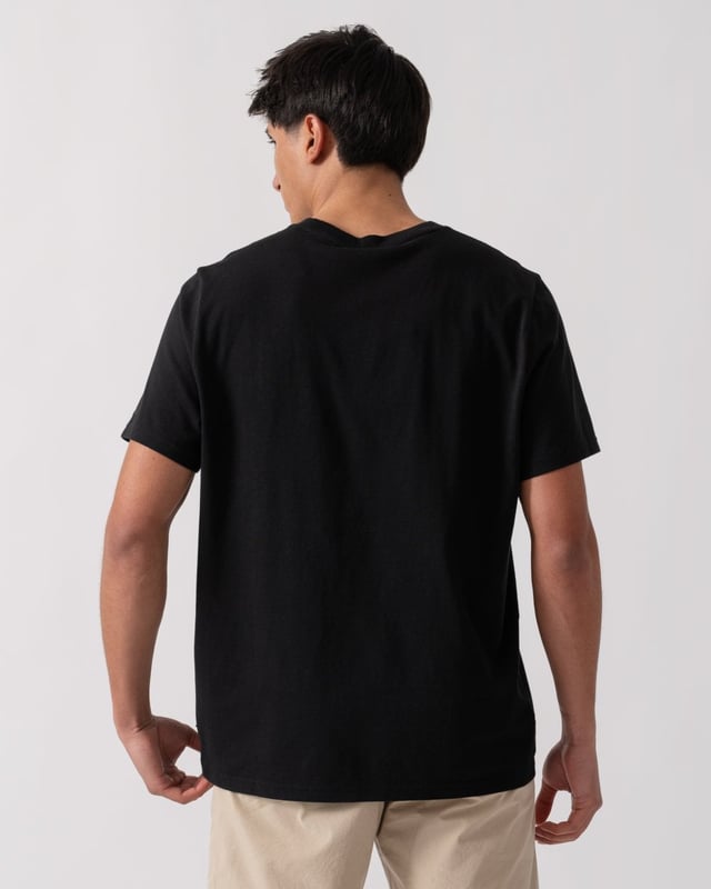 This t-shirt keeps it minimal with tiny branding at the front, offering a clean and understated look.


Regular Fit
Rib Knit Collar
Triangle Patch with Gun Metal Logo
Moose Knuckles Label on Side Seam



100% Pima Cotton Jersey
M15MT777