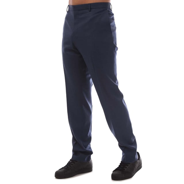 Men's Boss Ben Trousers. Hook eye and zip fastening.- Side pockets.- Back pockets.- Belt loops.- Slim fit. Material: 100% Virgin Wool. Ref: 50417438417.