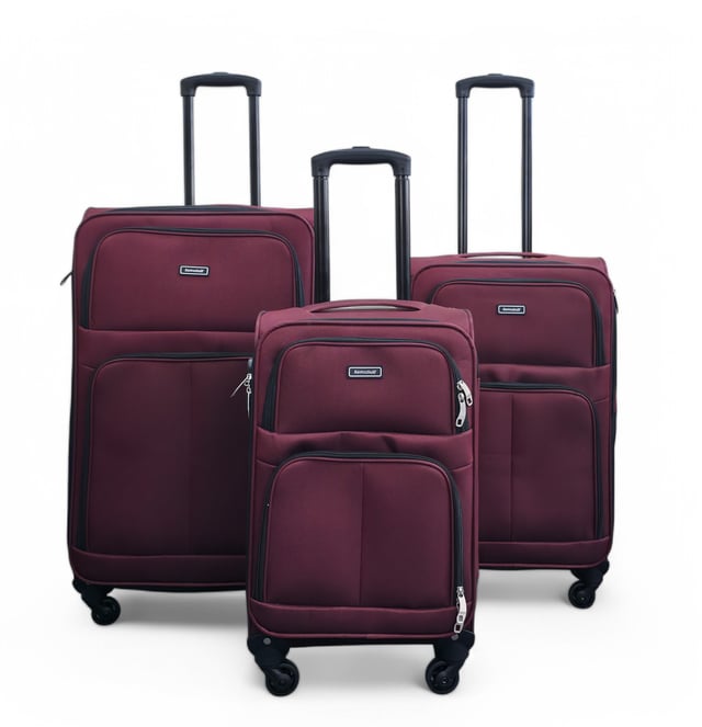 Maleta de cabina de viaje expandible de 4 ruedas con carcasa blanda color vino Mejora tu experiencia de viaje con este equipaje Softshell expandible, diseñado para ofrecer máxima flexibilidad, mayor capacidad y suave maniobrabilidad. Ya sea que te vayas de vacaciones cortas o de una aventura de larga distancia, estas maletas te mantienen organizado, seguro y listo para cualquier cosa. Características: • Exterior Softshell flexible: el material duradero pero liviano facilita el empaque y permite una ligera flexibilidad cuando el espacio es reducido. • Compartimentos expandibles: ¿necesitas más espacio? Usa la cremallera de expansión para aumentar el espacio de almacenamiento hasta en un 20% para souvenirs, ropa extra o artículos esenciales de último minuto. • Cerradura de combinación integrada: viaja sin estrés con cerraduras de seguridad integradas que cumplen con los estándares internacionales de inspección de aeropuertos. • Ruedas giratorias: cuatro ruedas multidireccionales proporcionan un movimiento suave de 360° para una fácil navegación en el aeropuerto. Tamaño y especificaciones: • Cabina: 55 x 33 x 21 cm | Peso: 2,5 kg | Capacidad: 33 L • Mediano: 65 x 38 x 24 cm (se expande a 29 cm) | Peso: 3,1 kg | Capacidad: 65L • Grande: 75 x 43 x 28 cm (se expande a 33 cm) | Peso: 4,1 kg | Capacidad: 90L NOTA: ¡Estas maletas se venden individualmente, no como conjunto, así que seleccione su tamaño preferido!
