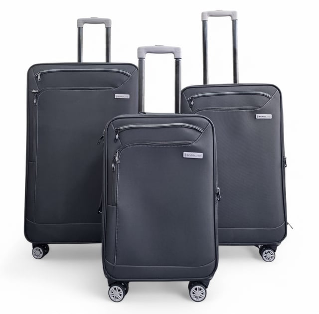 Lichtgewicht zwarte zachte koffer met 8 wielen voor handbagage Reis comfortabel en vol vertrouwen met deze stijlvolle Soft Shell-koffer. Ontworpen voor flexibiliteit, veiligheid en soepele bediening, zijn deze koffers ideaal voor zowel vakantiegangers als frequente vliegers. Met een duurzame constructie en praktische functies is het uw perfecte reisgenoot voor zowel korte als lange reizen. Kenmerken: • Soft Shell-constructie - Flexibele maar duurzame stoffen buitenkant voor lichtgewicht bediening en gemakkelijker opbergen. • Geïntegreerd combinatieslot - Het ingebouwde slot houdt uw bezittingen veilig en voldoet aan de veiligheidsnormen van de luchthaven. • 8-wiel spinnersysteem - Dubbele wielen bieden soepele 360° rotatie voor stabiele en moeiteloze manoeuvreerbaarheid. • Ruim en georganiseerd - Doordacht ontworpen interieurs bieden voldoende ruimte voor uw benodigdheden met gemakkelijke toegang. • Gemakkelijk schoon te maken - Veeg het oppervlak eenvoudig af met een vochtige doek om uw bagage er fris uit te laten zien. Afmetingen en specificaties: • Cabine: 59 x 37 x 23 cm | Gewicht: 2,8 kg | Inhoud: 41 l • Medium: 71,5 x 43 x 26 cm | Gewicht: 3,3 kg | Capaciteit: 66L • Groot: 82,5 x 49 x 28,5 cm | Gewicht: 4,0 kg | Capaciteit: 98L LET OP: Deze koffers worden afzonderlijk verkocht, niet als set. Selecteer dus uw voorkeursmaat!