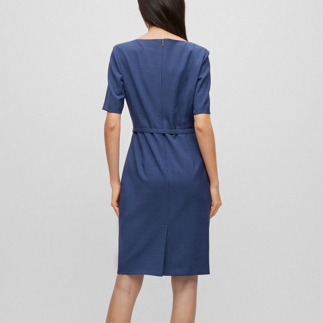 Women's Boss Daleah Dress. Main material: 100% Wool.- Lining: 54% Viscose, 43% Polyamide, 3% Elastane.- Dry clean. Ref: 50497369963.