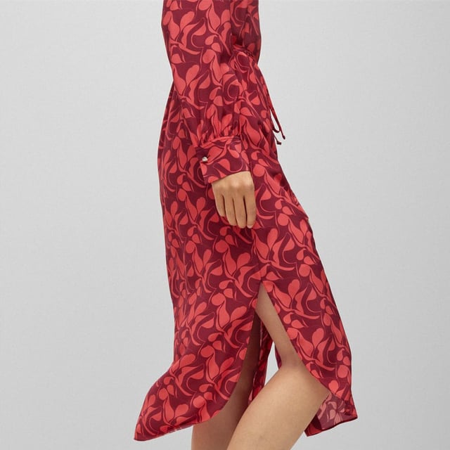 Women's Boss Dibanora Dress. Tunic collar.- Long sleeves.- Tie belt at waist.- Allover graphic leaf motif.- Side slits.- Rounded hem.- Main material: 100% Silk.- Lining: 100% Viscose.- Dry clean. Ref: 50487193973.