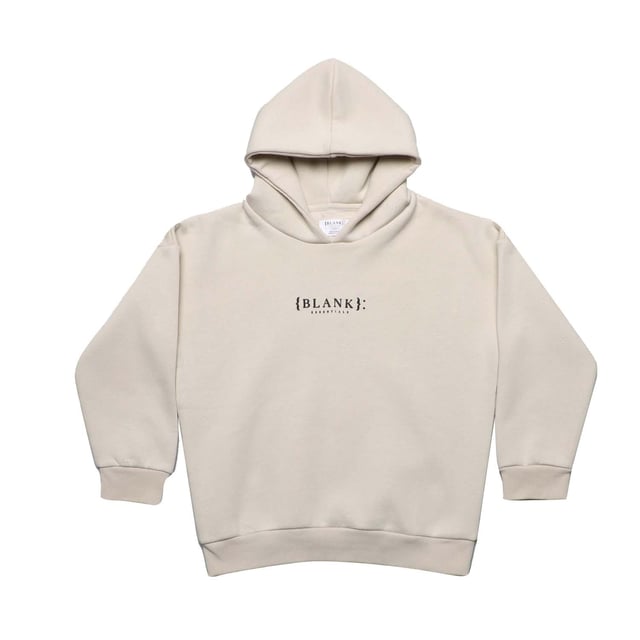 Blank Essentials Juniors Tech Fleece OTH Hoodie.- Slouchy hood.- Drop shoulders.- Ribbed cuffs and hem.- Logo on the front.- Regular fit. Material: 70% Cotton, 30% Polyester. Ref: BEKIDS055OT.