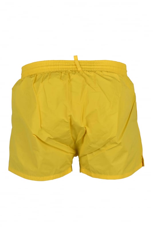 Shorts de baño amarillos en nylon Dsquared2.Logotipo impreso en el lado rosa.Bolsillos con aberturas laterales.Cintura elástica con cordón interior.Cordón de ajuste blanco.Forro de malla.Composición: 92% poliamida - 8% elastán.Made in Italy.