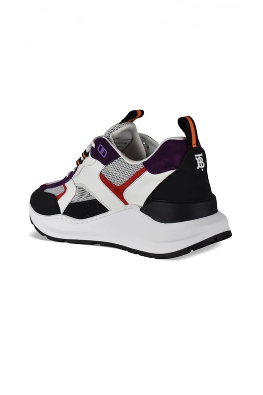 Burberry Sneakers Sean Gris Sneakers Burberry Sean en piel.Inserciones de ante y piel en negro, rojo, morado y blanco.Logotipo blanco estampado en el exterior. Logotipo blanco bordado en el talón.Cierre de cordones blancos.Suela gruesa de goma blanca.Made in Italy.