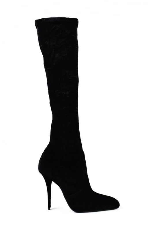 Botas Saint Laurent Talia de terciopelo negro.Punta redonda.Tacón de aguja de 11 cm.Suela de cuero.Made in Italy.