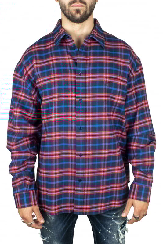 Camisa Balenciaga de algodón a cuadros rojos y azules.Bolsillo en el pecho.Logotipo  BB  negro bordado en el bolsillo.Cierre con botones.Cuello clásico.Mangas largas abotonadas.Made in Italy.