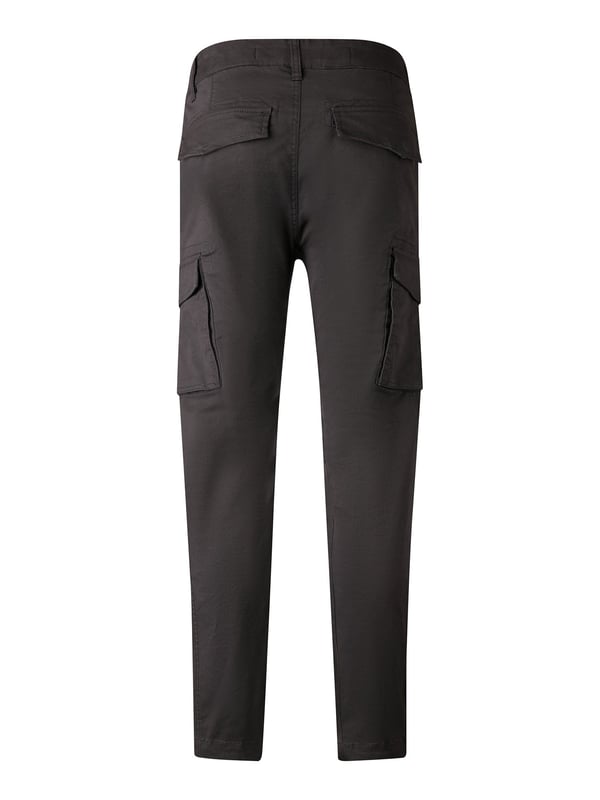 LUKE takes a utilitarian approach this season with these cargo pants. Crafted from a durable cotton twill, they come equipped with a multitude of pockets and feature multiple belt loops which helps to ensure the perfect fit. The brand's iconic LUKE est. 1977 woven badge sits on the left leg pocket to finish the look.