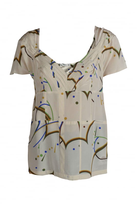 Top de seda beige Prada.Escote en pico con costuras.Patrones multicolores.100% seda.Made in Italy.