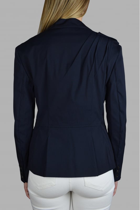 Chaqueta azul Prada.Inclinarse sobre el hombro.Bolsillos en la parte delantera.Cierre con botones.Botones en la parte inferior de las mangas.78% algodón, 17% poliamida y 5% elastano.Made in Italy.