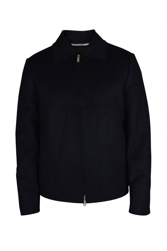 Chaqueta de lana negra de Valentino. Bolsillos con aberturas laterales.Bordado VLTN negro en la parte delantera y trasera.Cierre de cremallera de dos vías.Hecho de 90% de lana virgen y 10% de cachemira. Made in Italy.