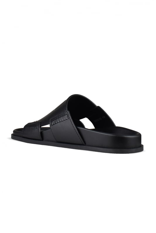 Sandalias Valentino VLogo de piel negra.Logotipo  V  en relieve.Suela negra.Made in Italy.