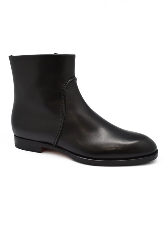 Zwarte Santoni-laarzen van kalfsleer.Ritssluiting aan de zijkant.Leren zool.Gemaakt in Italië.