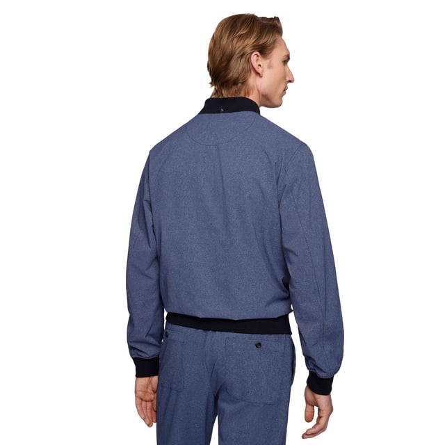 Men's Boss P-Hanry Bomber Jacket. BI-Stretch Performance bomber jacket. This model is made of high-quality stretch mesh fabric for optimal freedom of movement. The jacket is equipped with a mao collar and elastic knitted cuffs. Create a variety of looks with this modern model.- Knit cuffs and collar.- Front closure with zipper.- Performance attributes lined with meshlining.- Performance contrast details. Material: 100% Polyester. Ref: 50468913494.