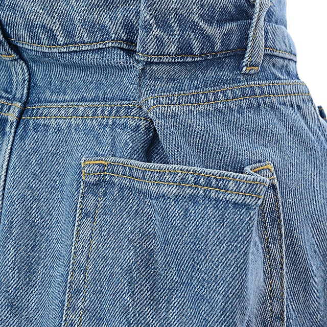 Embrace effortless style and sustainability with the RAEY Women's Extra Tencel Shorts in Blue. Made from 100% TENCEL™ Lyocell, these shorts are incredibly soft, lightweight, and breathable, offering ultimate comfort for warm days. The luxurious fabric, derived from sustainably sourced wood pulp, is not only eco-friendly but also gentle on the skin. With a relaxed fit and a cool, calming blue hue, these shorts are perfect for creating a chic, laid-back look that aligns with a more sustainable lifestyle.
