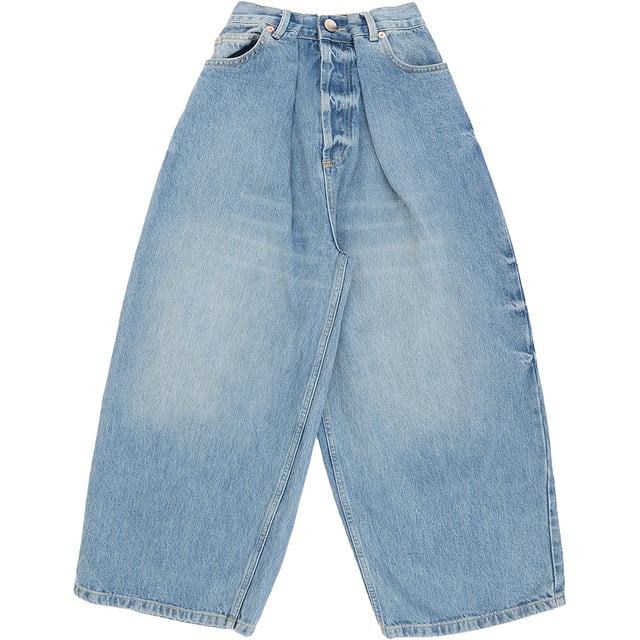 100% organic cotton. Raey's Extra Fold jeans feature stitched folds at the waist and are designed for a slouchy fit that's balanced by the wide cropped legs